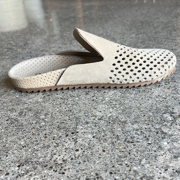 PEDRO GARCIA PERFORATED CLOSED-TOE CLOG SANDALS- Womens, Size 7.5 - Picture 9 of 13